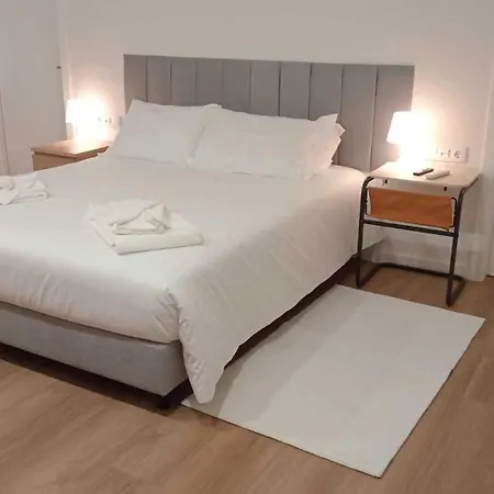 Sonho Sky 公寓 蓬塔德尔加达